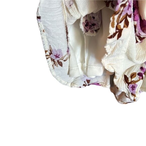 3 for $30! American Eagle floral romper. Size xs. - Picture 9 of 10